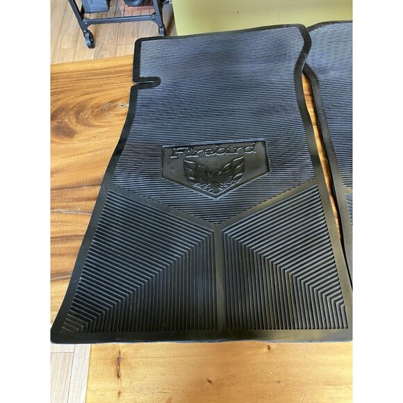 Genuine GM 1975-81 FIREBIRD TRANS AM Black/Rubber FLOOR MAT SET Made in the USA - Picture 2 of 12